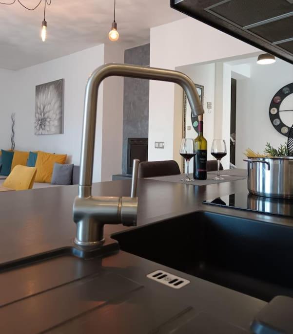 Holiday&Suite Klanac Vir Exterior foto